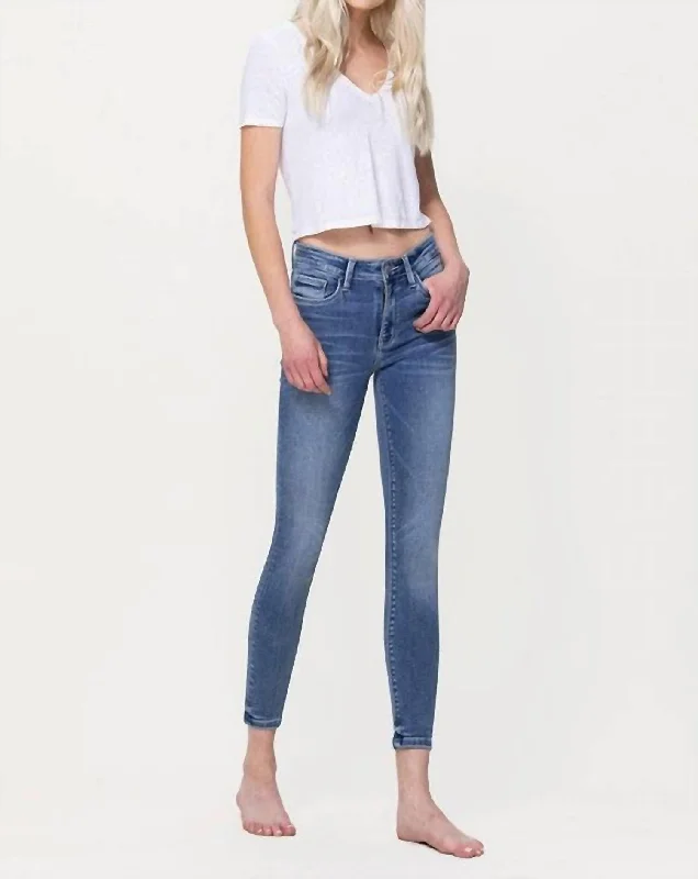 27"" Waist / medium wash