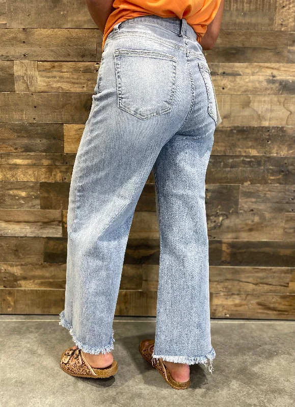 Workin' It Cropped Flares