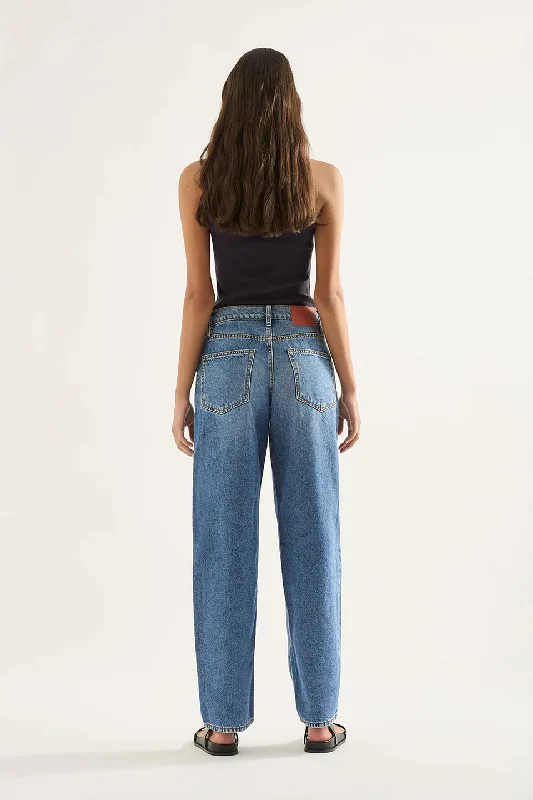 Avril Low Slouchy Wide Leg Jean