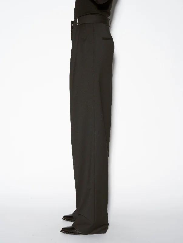 Black gabardine masculine pleated trousers