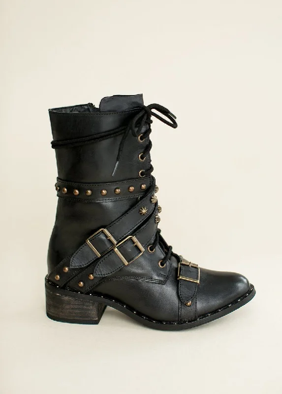 Rowan Leather Combat Boot in Distressed Black