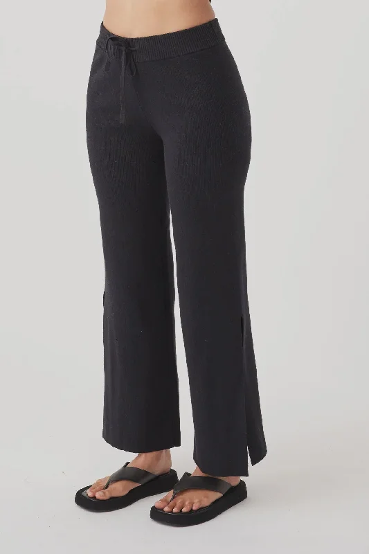 Ria Pant - Black