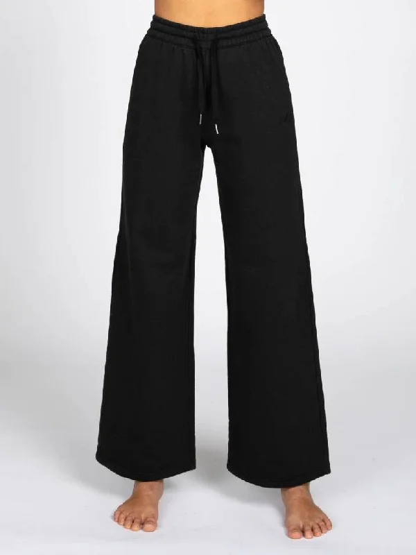 Rusty Script Wide Leg Fleece Pant