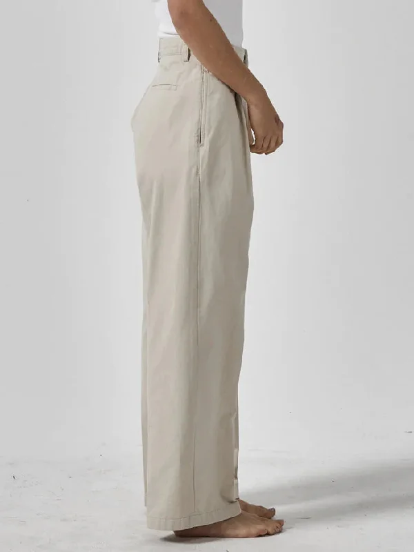 Thrills Ivy Mid Rise Pleated Pant