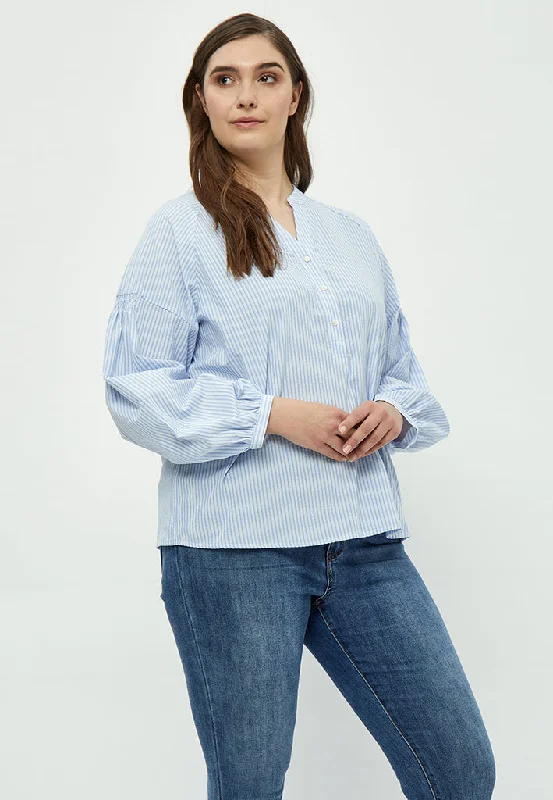 Mandy Blouse Curve - Serenity Blue ST