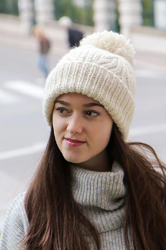 Big Oversize Chunky Cable Knit Pompom Hat