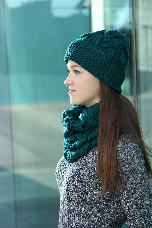 Luxurious Merino Wool Hand Knit Infinity Scarf